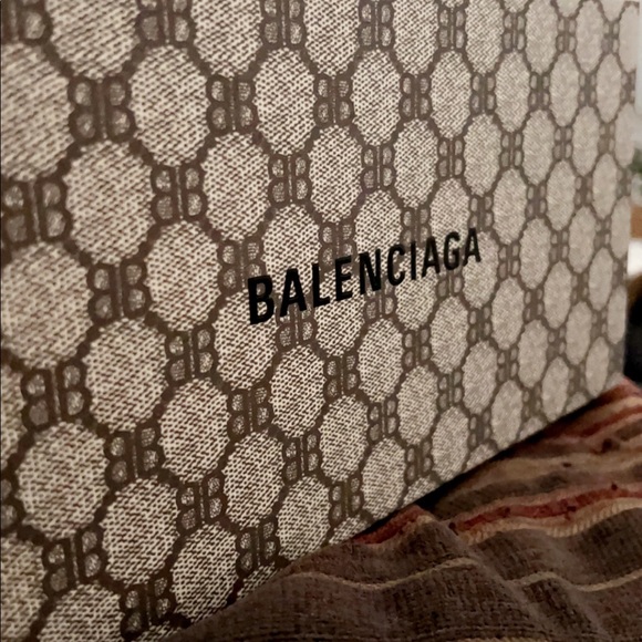 Meet your Posher, Jason - Picture 7 of 17